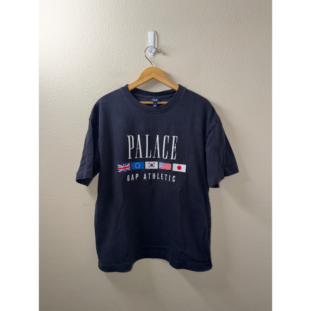 Men's Gap x Palace Embroidered Tee Size Medium